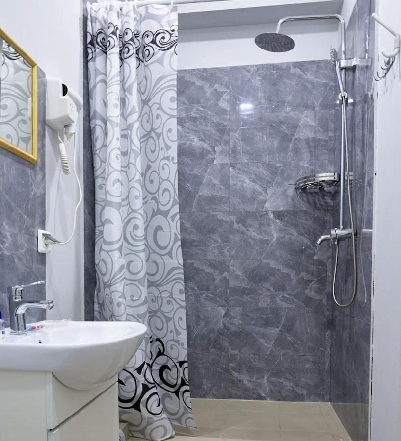 Montana Hotel Almaty Eksteriør bilde
